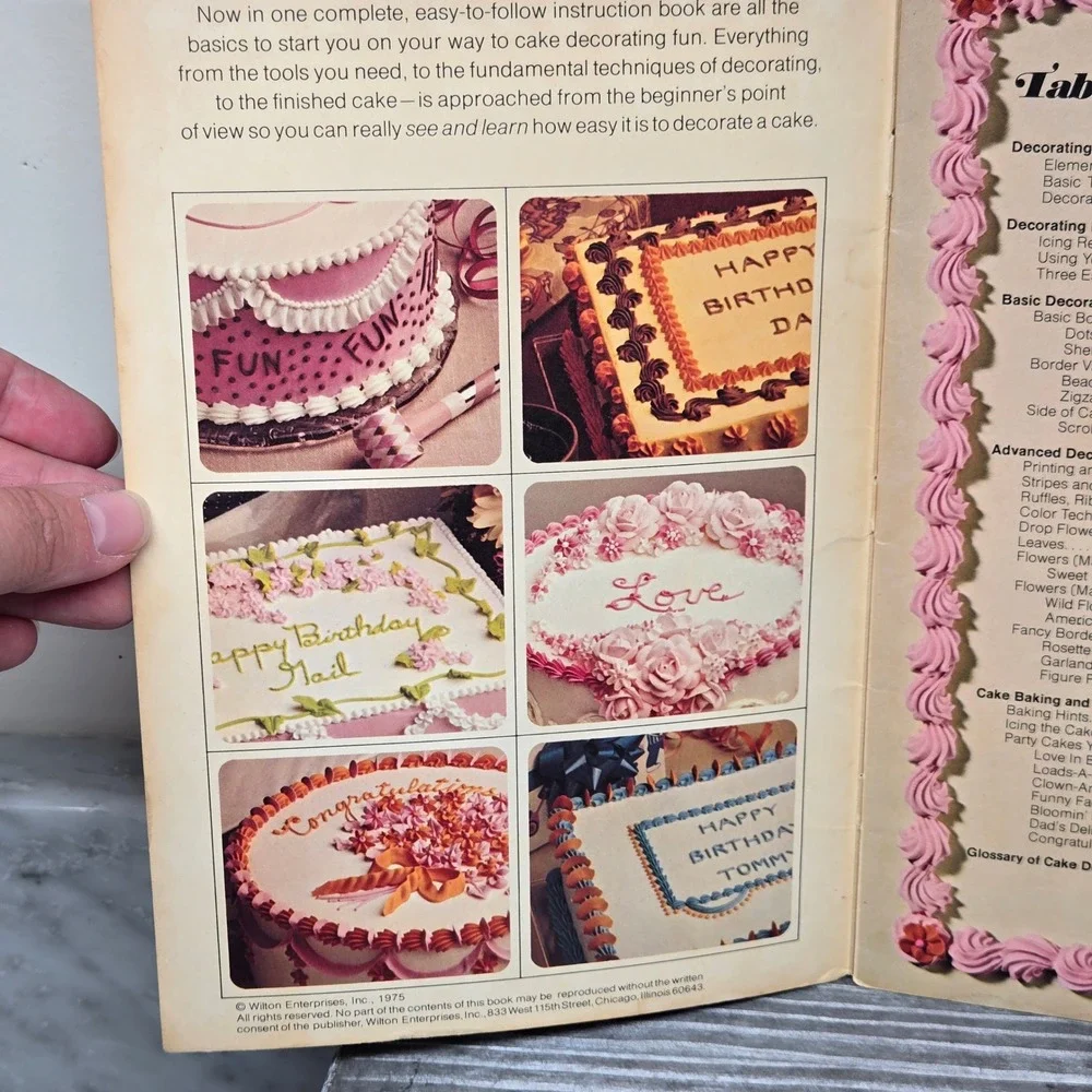 Basic Cake Decorating The Wilton Way Booklet‎ 1975 Vintage Cake Instruction Book
